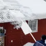 Snow Roof Rake, 914.4 cm Reach Aluminium Roof Shovel with Slide Cloth, Premium 48.3 cm Blade Snow Removal Tool, Safe on Roof wit