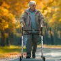 Foldende Walker-stand-assistent foldningsvandrere med justerbar